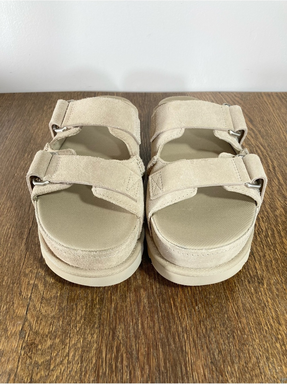 New Ugg Goldenstar Hi Slide Suede Platform Sandal Women’s Size 8 Sand - Picture 3 of 8